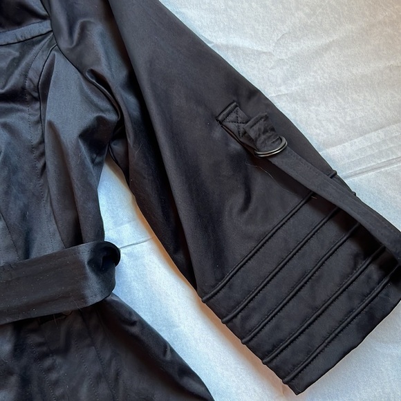 Guess Jeans women’s black satiny fur hooded belted hip length jacket szL - Picture 3 of 12